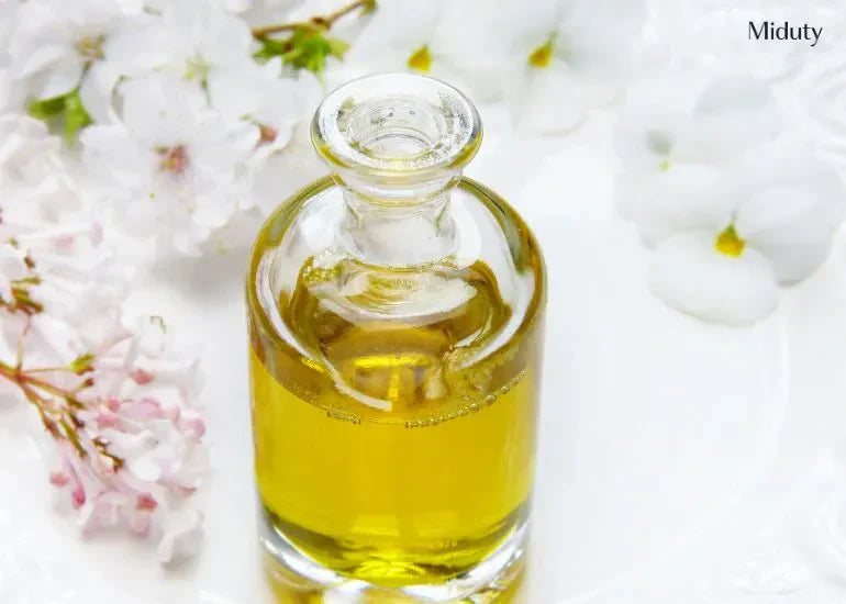 10 Amazing Benefits of Coconut Oil Pulling For Teeth and Gums