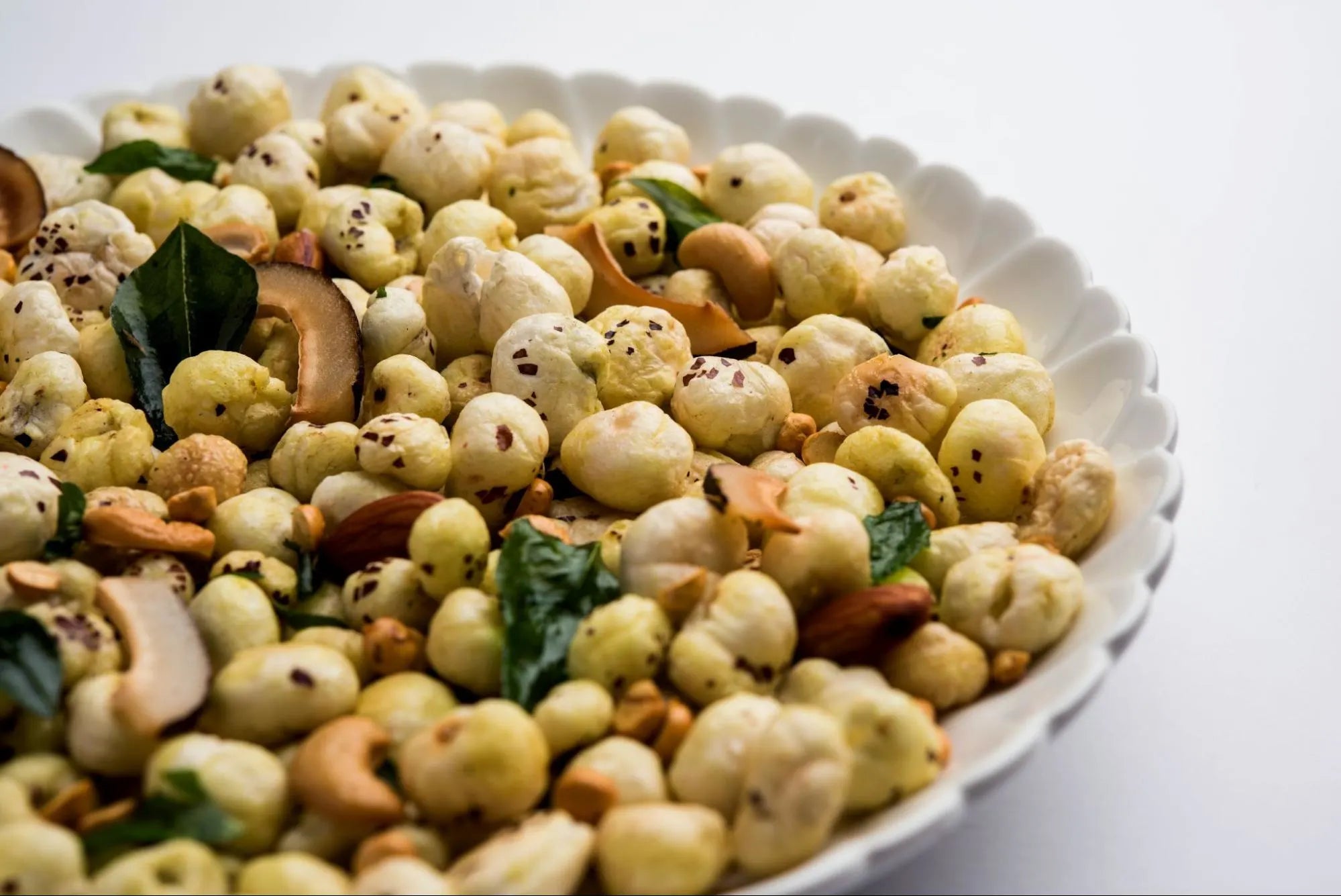 Roasted Makhana Chivda
